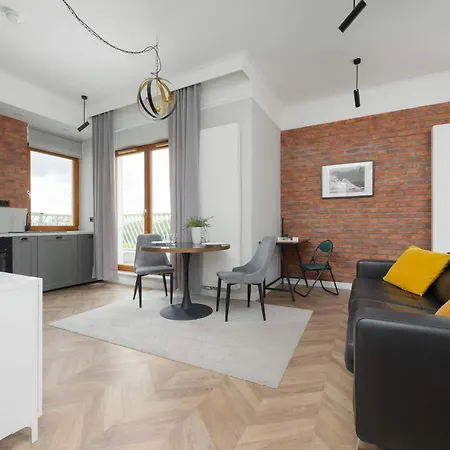 Elegant Metro Mlociny With Parking Perfect For Remote Work By Renters Варшава
